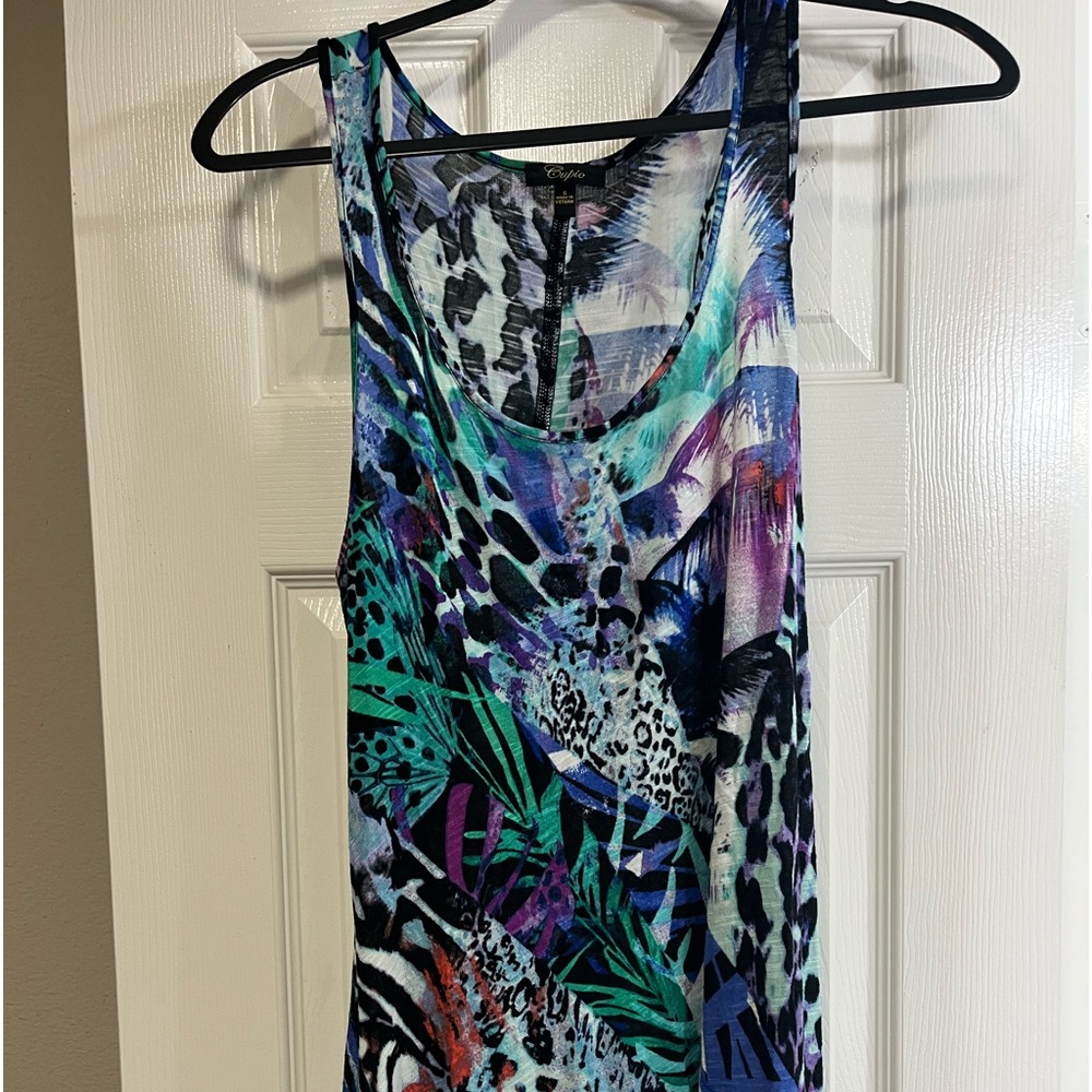 $5 SALE Small Cupio tank top. Jungle  themed pattern. Asymmetric hem. EUC